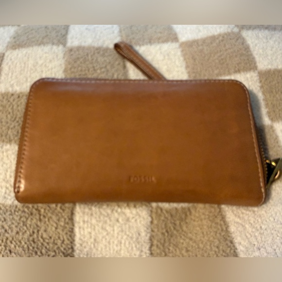 Fossil Brown Leather Wristlet Wallet - Picture 2 of 3